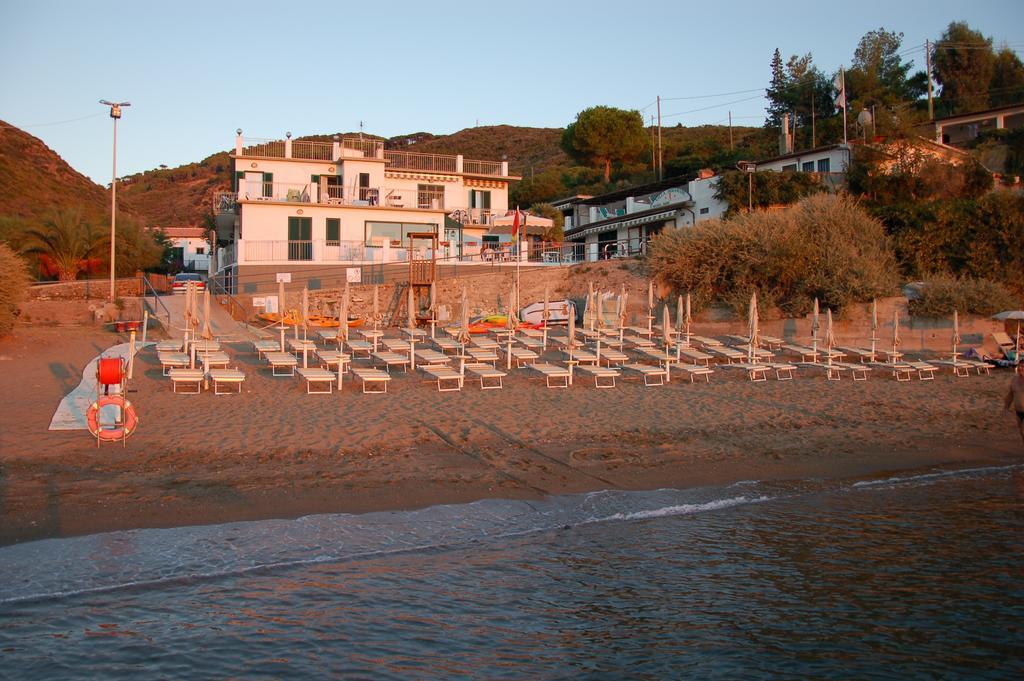 Hotel Villa Miramare Capoliveri  Eksteriør bilde